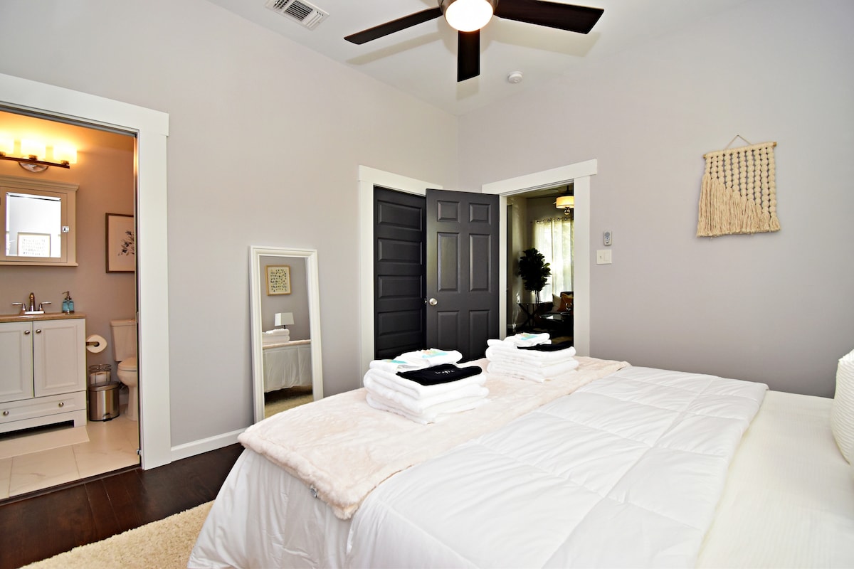 Bedroom in Tobin Hill furnished rental San Antonio