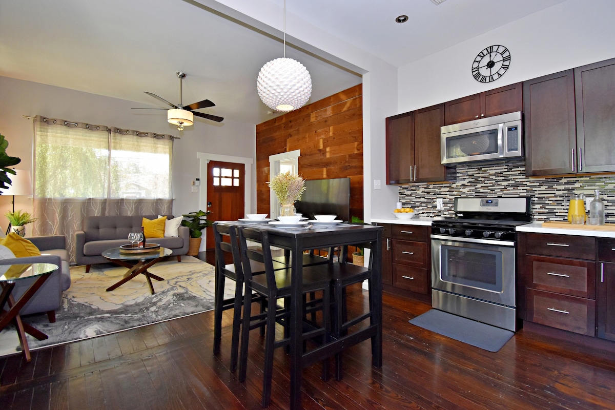 Interior of Tobin Hill Craftsman monthly rental